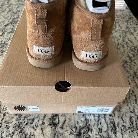 UGG® Classic Mini II Boot - Chestnut - Picture 5 of 8
